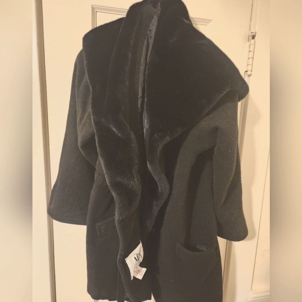 * Size 16 Maggie Lawrence Vintage Black Wool Coat
